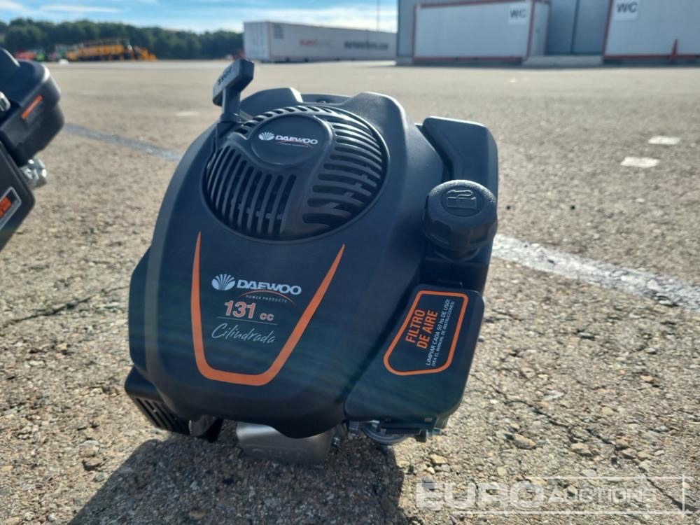 Unused Daewoo DV130 - Moteur: photos 1 Unused Daewoo DV130 - Moteur: photos 1