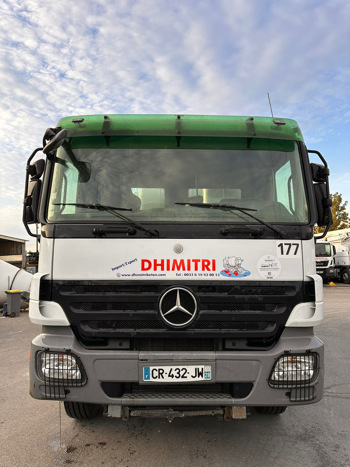 Camion béton Mercedes Actros 3241 CR-432-JW - Camion malaxeur: photos 1 Camion béton Mercedes Actros 3241 CR-432-JW - Camion malaxeur: photos 1