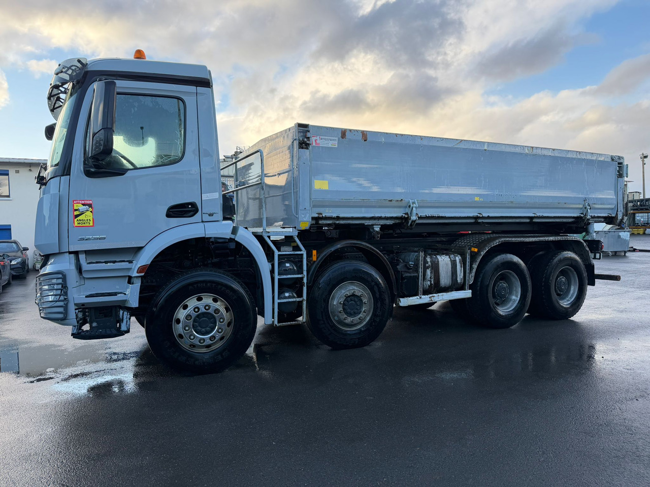 Camion porteur bi-benne EM-584-QH - Camion benne: photos 4 Camion porteur bi-benne EM-584-QH - Camion benne: photos 4