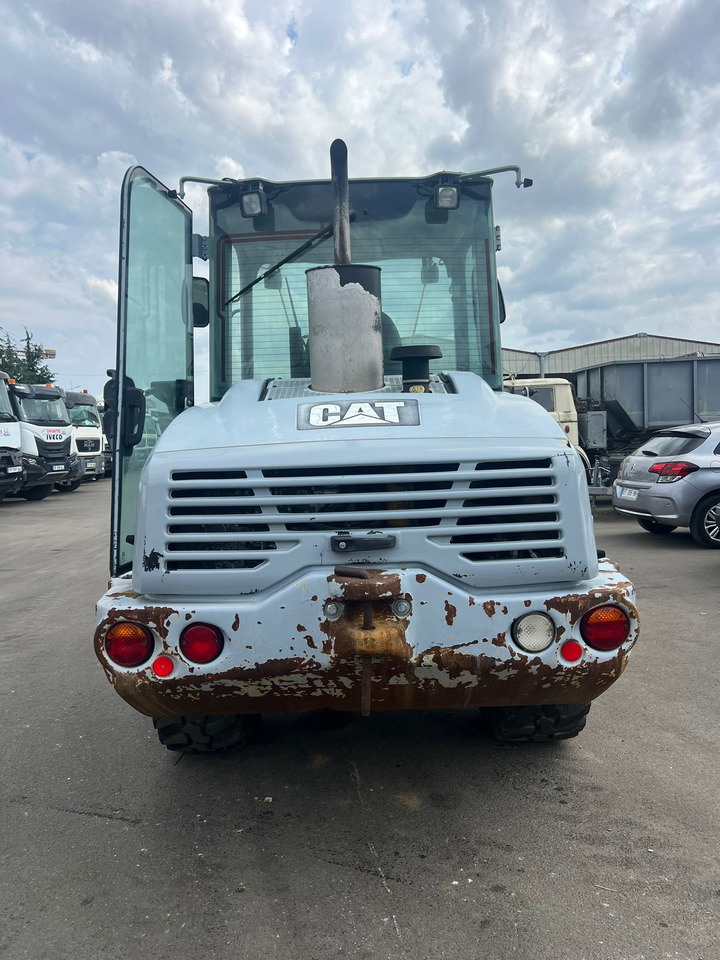 Mini chargeuse Caterpillar 906 - Valet de ferme: photos 5 Mini chargeuse Caterpillar 906 - Valet de ferme: photos 5