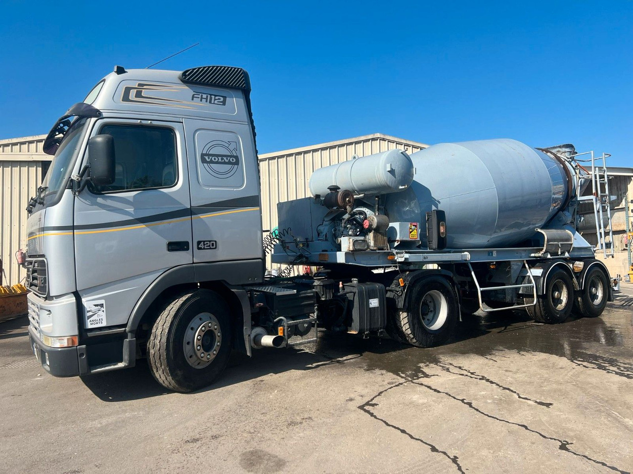 Liebherr Concrete semi trailer - Remorque: photos 2 Liebherr Concrete semi trailer - Remorque: photos 2