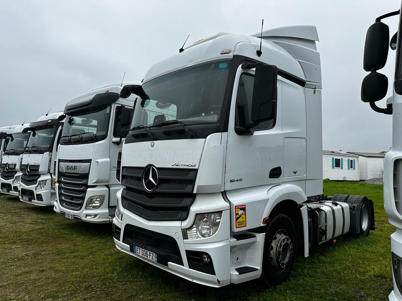 Tracteur Mercedes Actros 1845 ET-336-FZ - Tracteur routier: photos 2 Tracteur Mercedes Actros 1845 ET-336-FZ - Tracteur routier: photos 2
