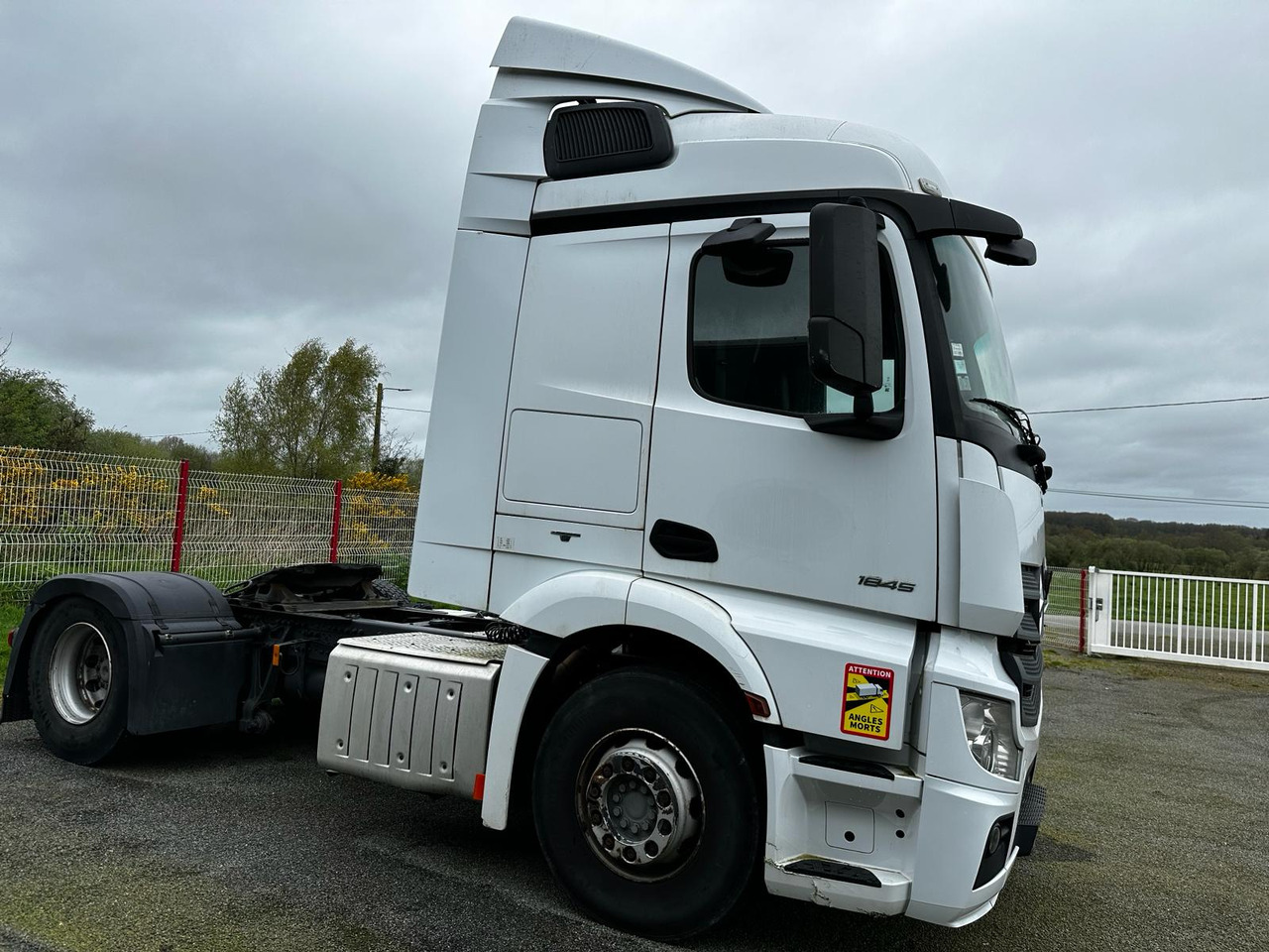 Tracteur routier Mercedes-Benz Actros 1845 DP-625-GR - Tracteur routier: photos 2 Tracteur routier Mercedes-Benz Actros 1845 DP-625-GR - Tracteur routier: photos 2