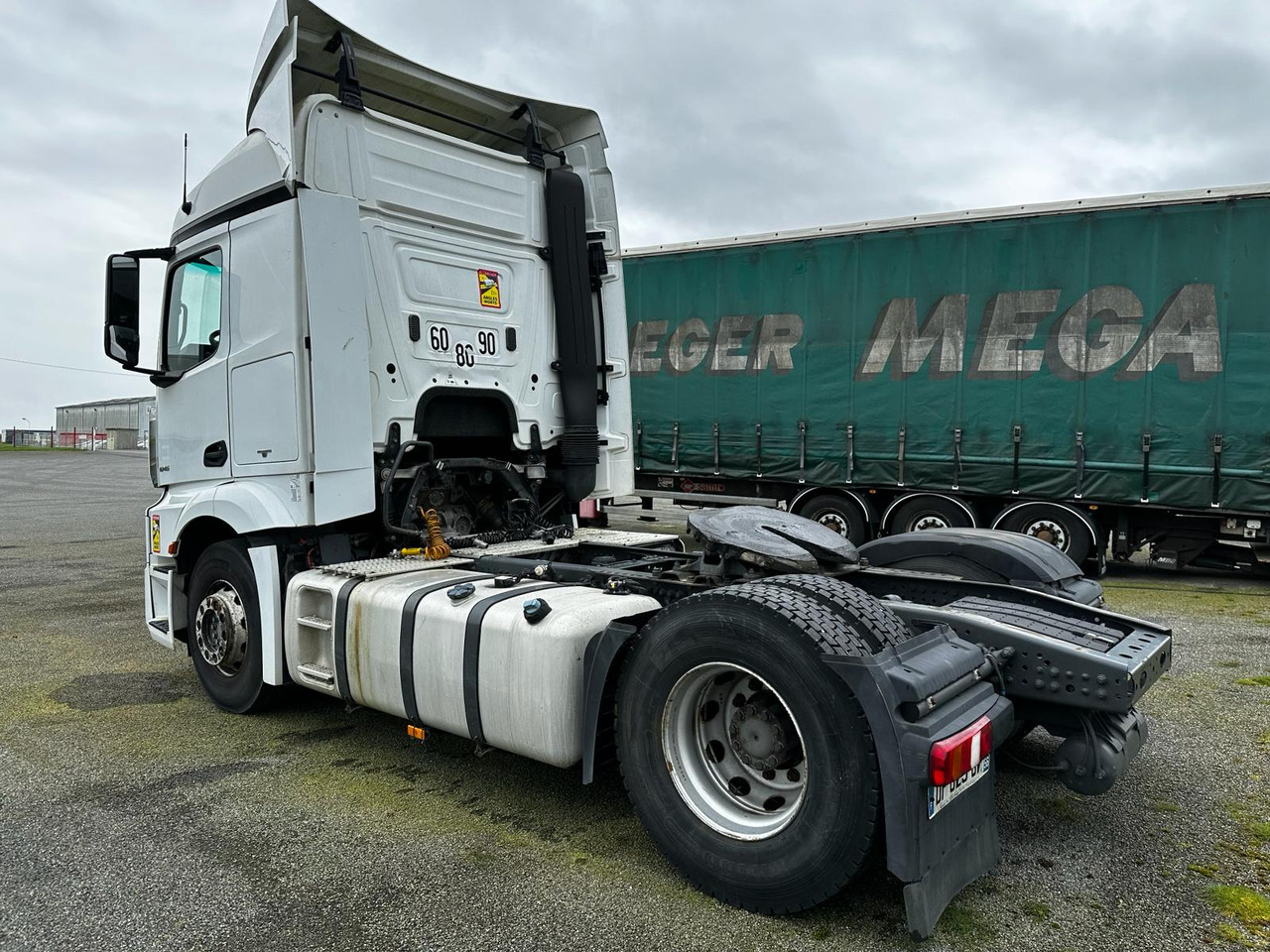 Tracteur routier Mercedes-Benz Actros 1845 DP-625-GR - Tracteur routier: photos 5 Tracteur routier Mercedes-Benz Actros 1845 DP-625-GR - Tracteur routier: photos 5