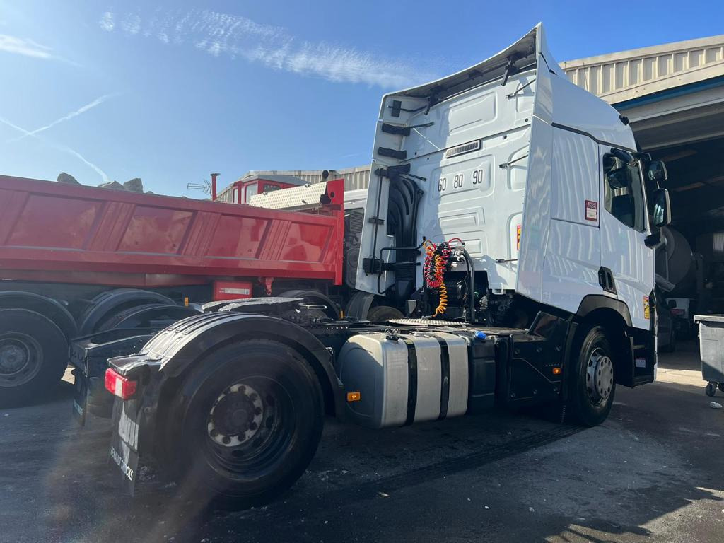 Tracteur routier Renault T460 DL-513-DA - Tracteur routier: photos 5 Tracteur routier Renault T460 DL-513-DA - Tracteur routier: photos 5