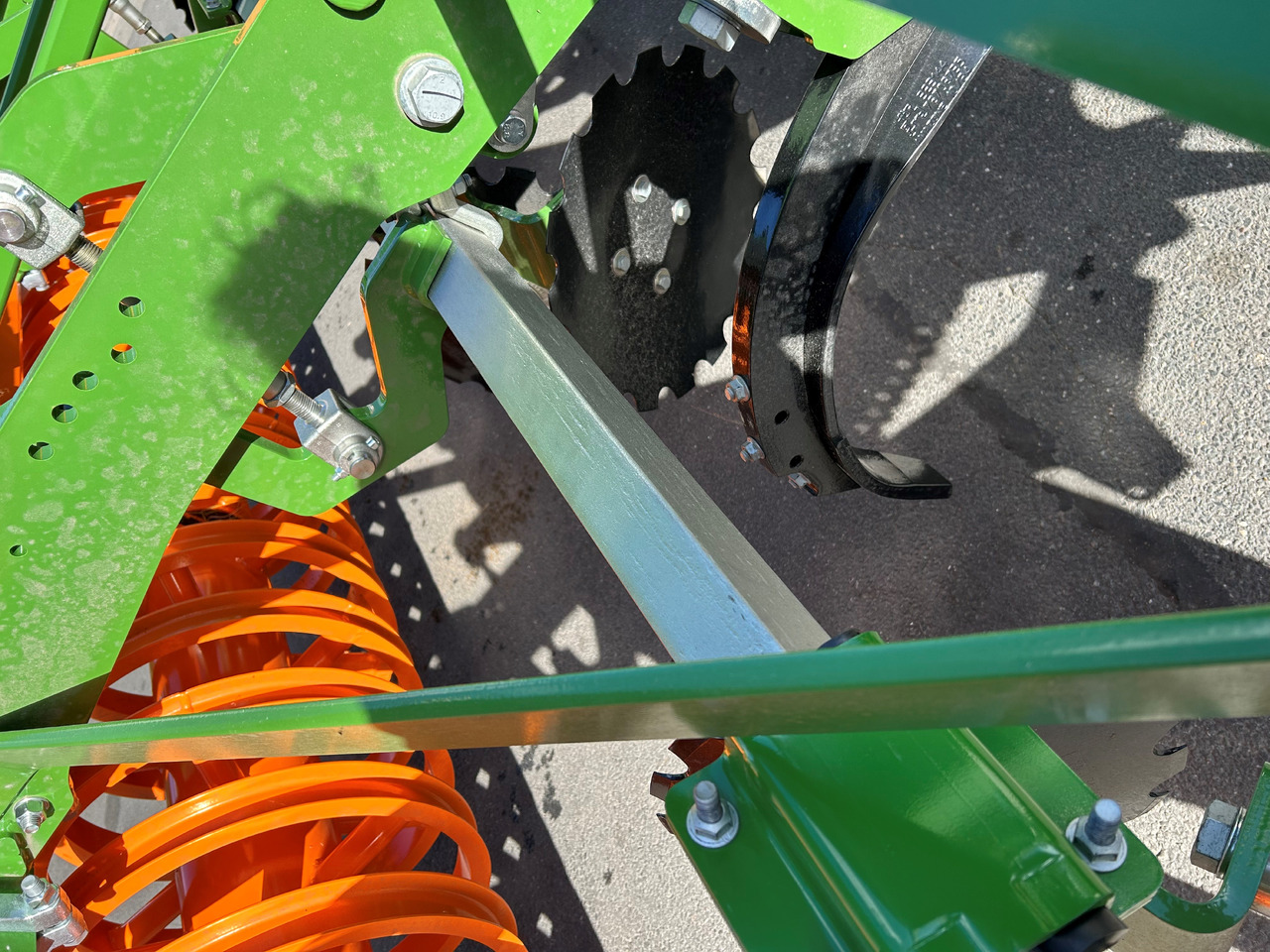 Amazone Cenio 4000-2 - Bineuse: photos 2 Amazone Cenio 4000-2 - Bineuse: photos 2