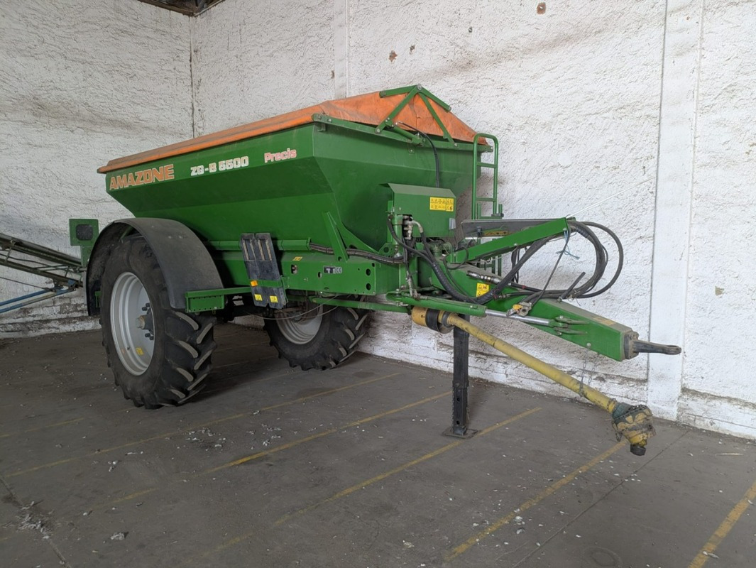 Amazone ZGB 5500 - Pulvérisateur: photos 1 Amazone ZGB 5500 - Pulvérisateur: photos 1