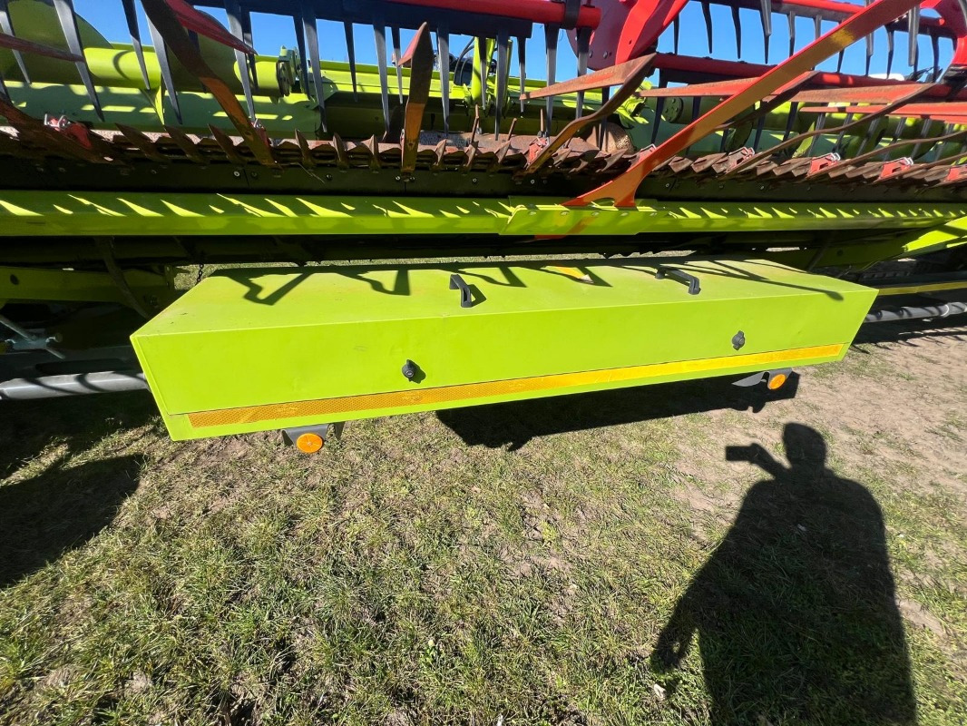 Claas Convio 13,80 m - Moissonneuse-batteuse: photos 4 Claas Convio 13,80 m - Moissonneuse-batteuse: photos 4
