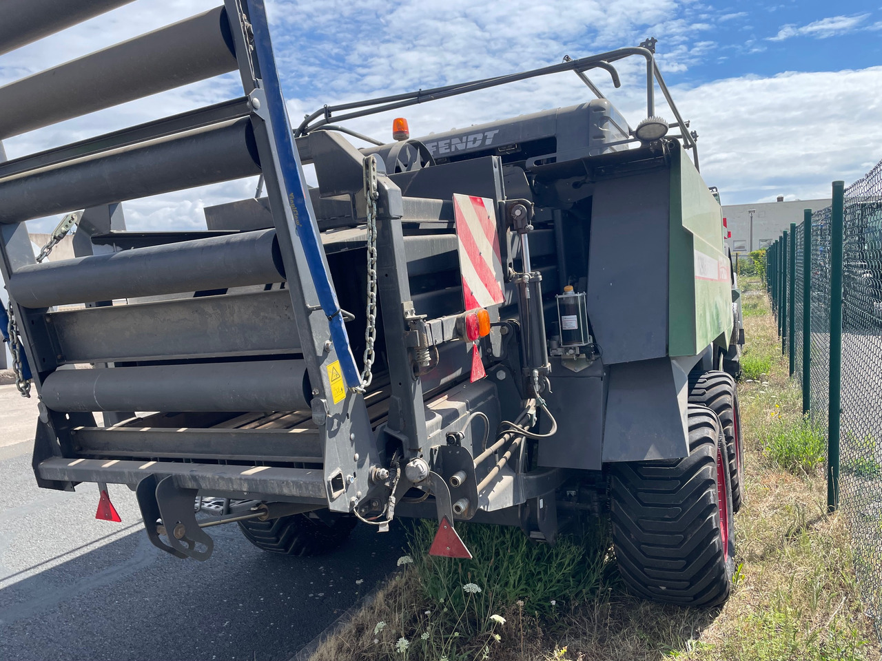 Fendt 1290 Quaderballenpresse - Presse à balles cubiques: photos 4 Fendt 1290 Quaderballenpresse - Presse à balles cubiques: photos 4