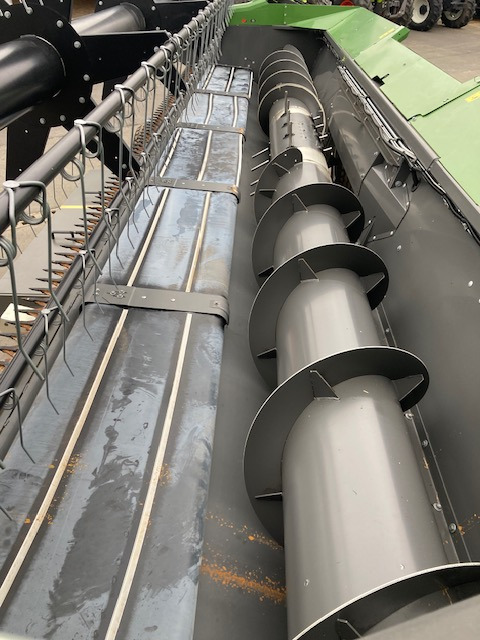 Fendt 6335C Stage 5 - Moissonneuse-batteuse: photos 3 Fendt 6335C Stage 5 - Moissonneuse-batteuse: photos 3