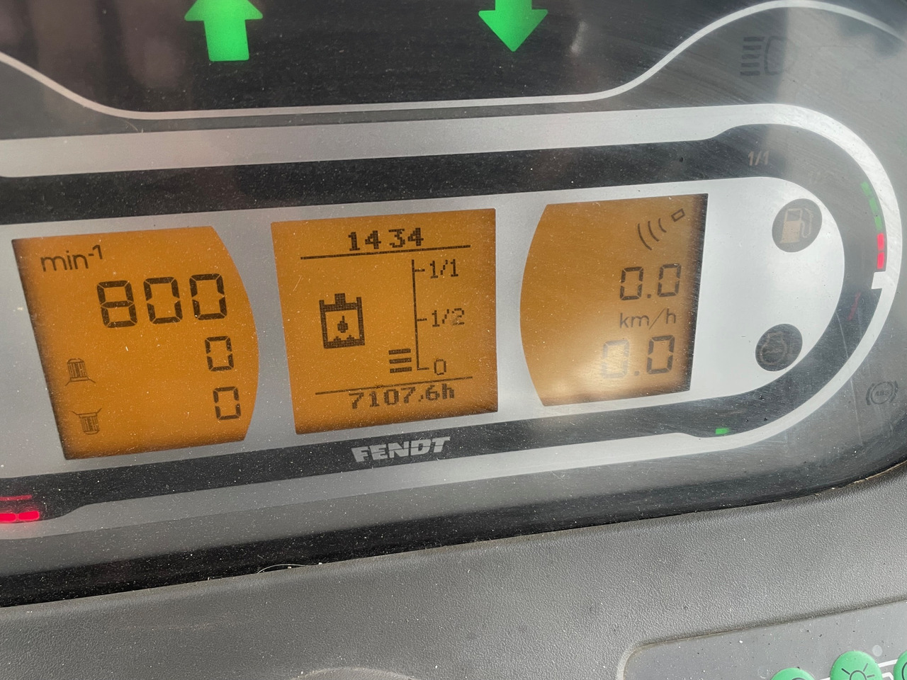 Fendt 718 Vario S4 ProfiPlus - Tracteur agricole: photos 2 Fendt 718 Vario S4 ProfiPlus - Tracteur agricole: photos 2