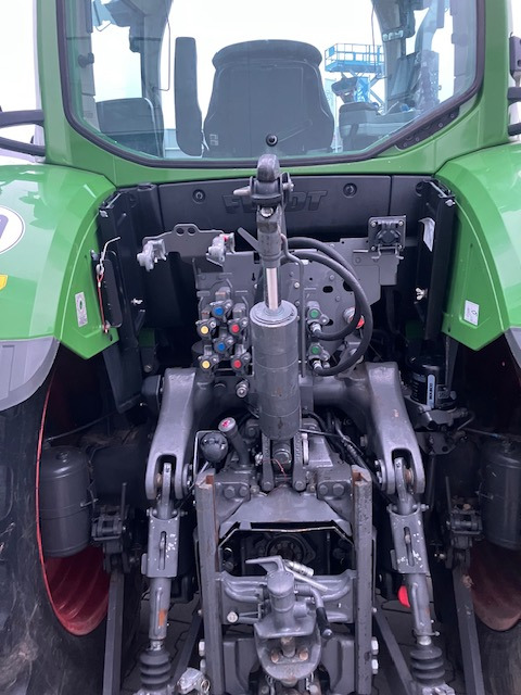 Fendt 724 Vario S4 Profi - Tracteur agricole: photos 3 Fendt 724 Vario S4 Profi - Tracteur agricole: photos 3
