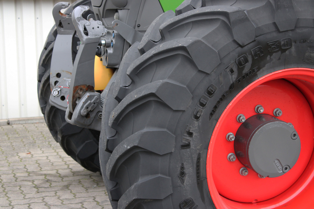 Tracteur agricole Fendt 726 Vario Gen7 Power Sett2: photos 9 Tracteur agricole Fendt 726 Vario Gen7 Power Sett2: photos 9