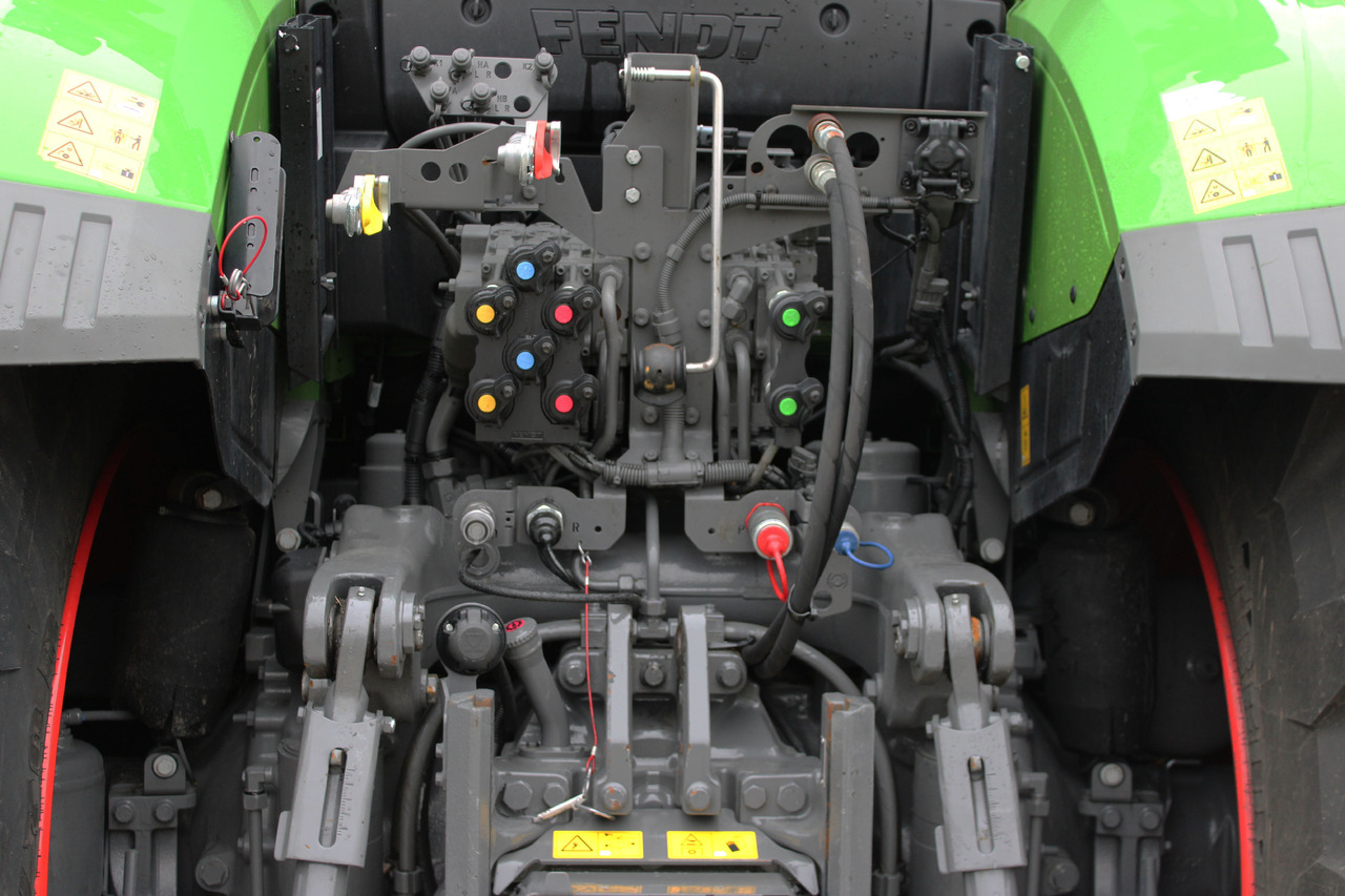 Tracteur agricole Fendt 726 Vario Gen7 Power Sett2: photos 13 Tracteur agricole Fendt 726 Vario Gen7 Power Sett2: photos 13
