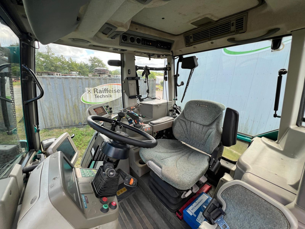 Fendt 818 Vario - Tracteur agricole: photos 2 Fendt 818 Vario - Tracteur agricole: photos 2