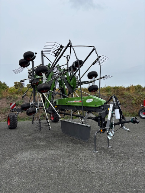 Fendt Former 1000 C PRO - Faneuse: photos 1 Fendt Former 1000 C PRO - Faneuse: photos 1