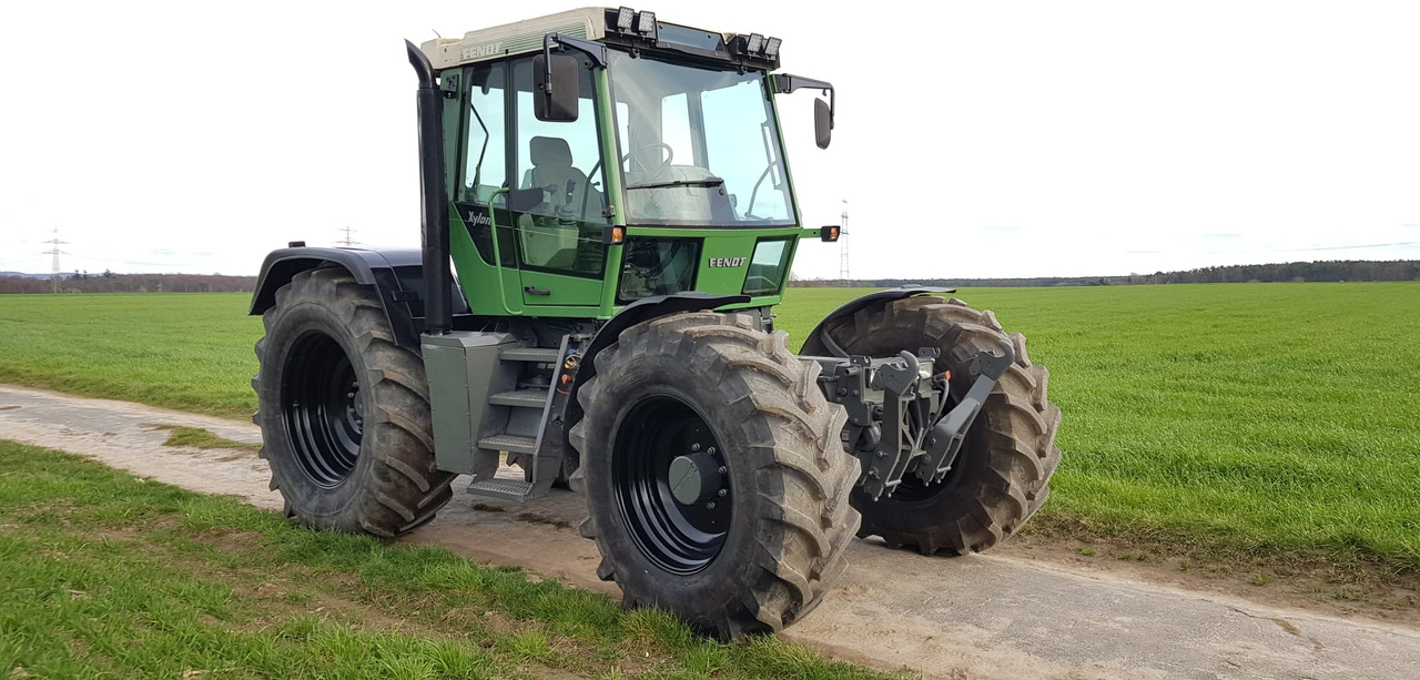 Fendt Xylon 520 - Tracteur agricole: photos 4 Fendt Xylon 520 - Tracteur agricole: photos 4