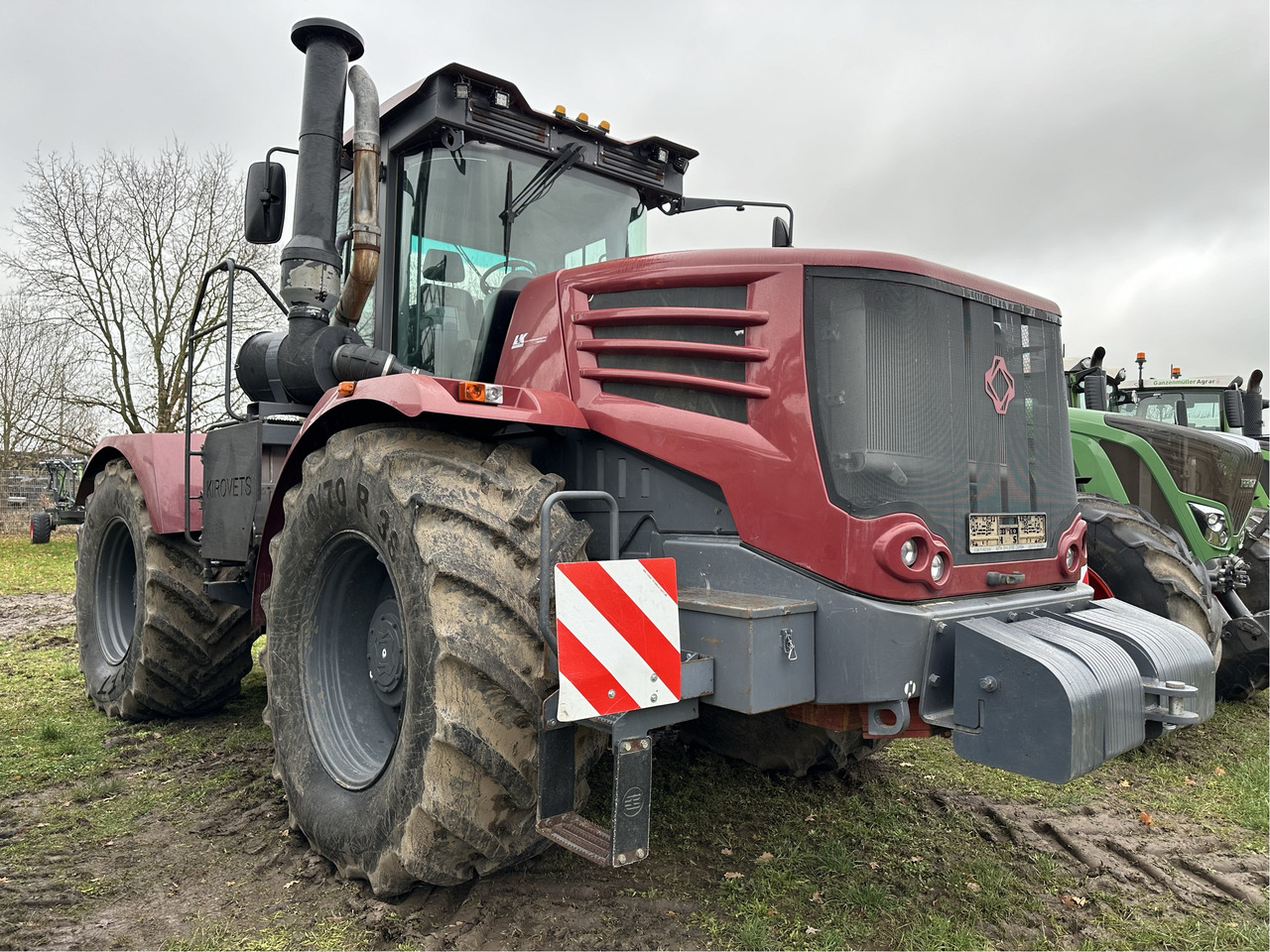 Kirovets K-743 - Tracteur agricole: photos 1 Kirovets K-743 - Tracteur agricole: photos 1