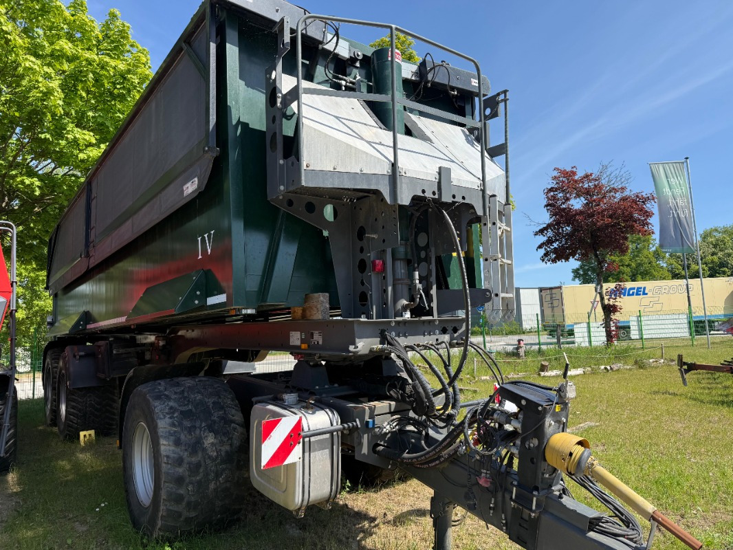 Krampe ALU Kippsattel KS 950 Roadrunn - Camion benne: photos 2 Krampe ALU Kippsattel KS 950 Roadrunn - Camion benne: photos 2