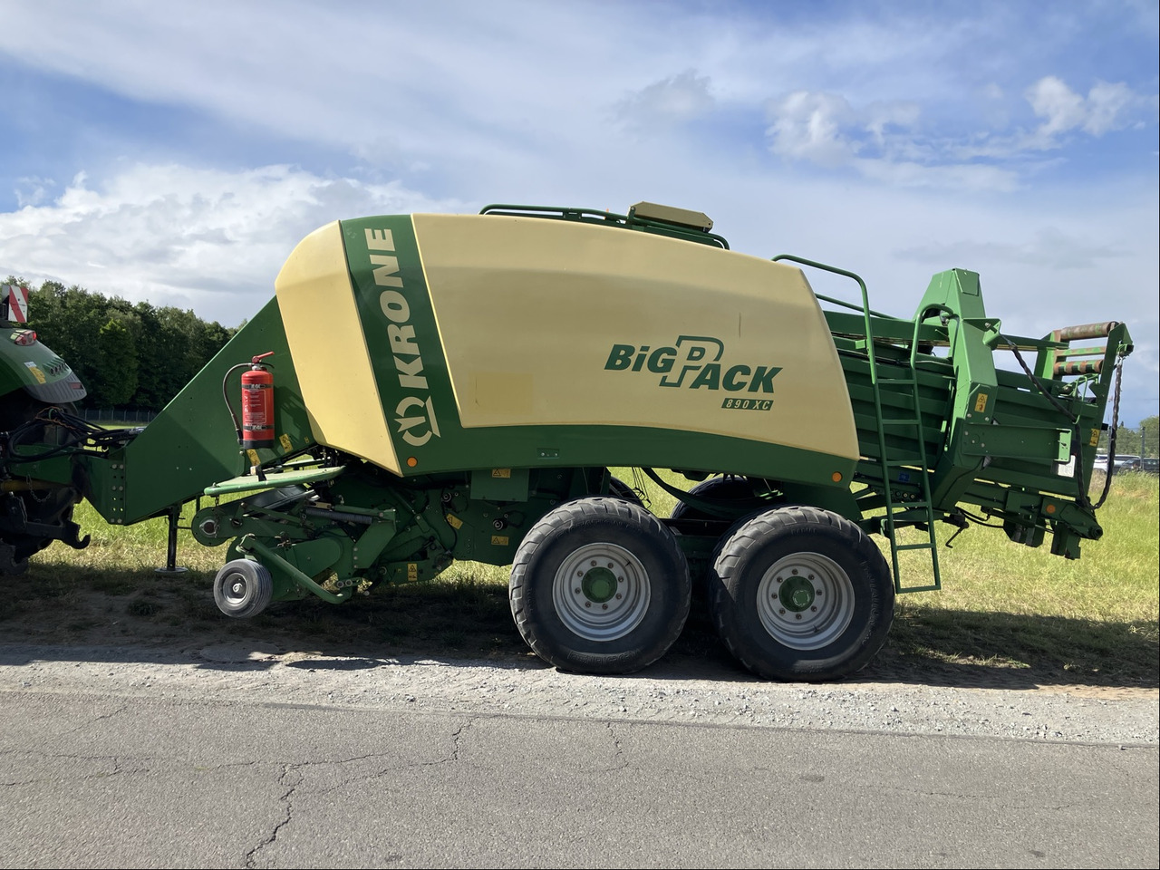 Krone Big Pack 890 XC - Presse à balles cubiques: photos 1 Krone Big Pack 890 XC - Presse à balles cubiques: photos 1