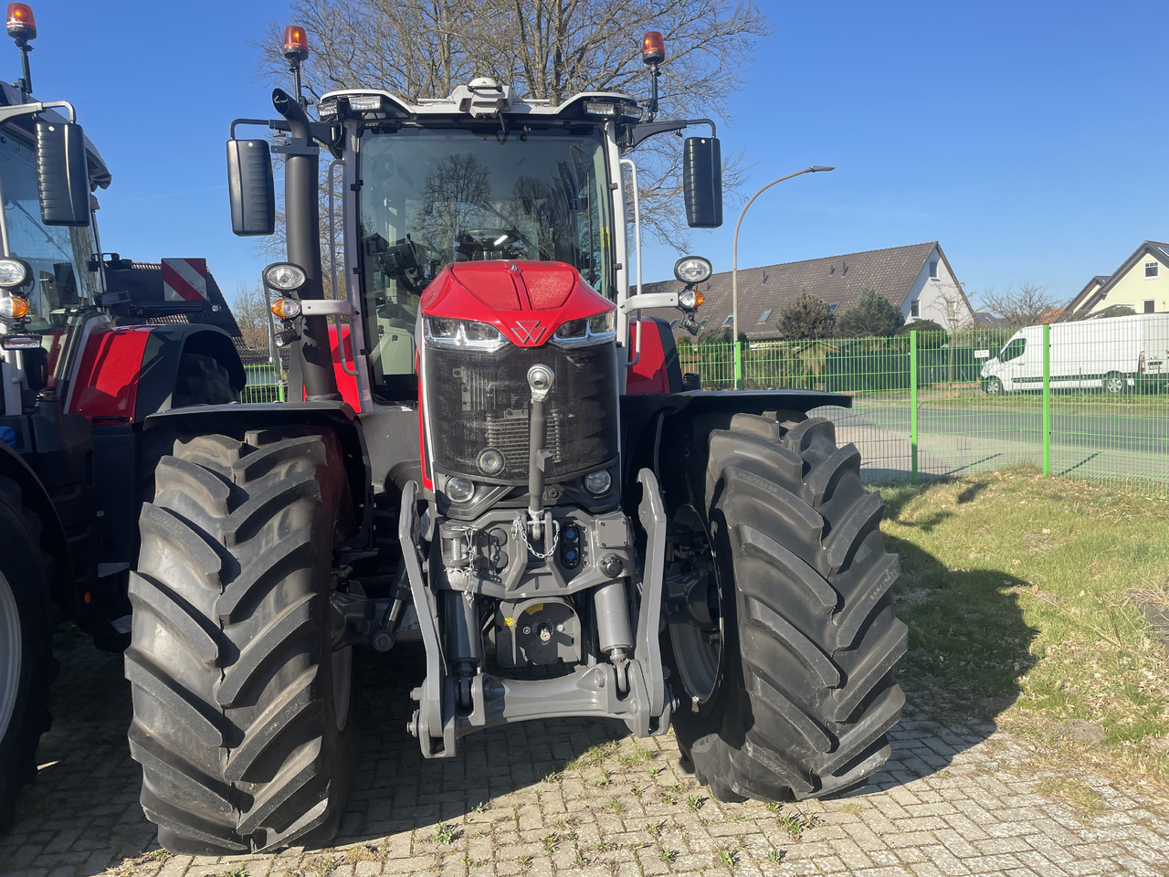 Massey Ferguson 8S.245 Dyna-VT EXCLUSIVE - Tracteur agricole: photos 5 Massey Ferguson 8S.245 Dyna-VT EXCLUSIVE - Tracteur agricole: photos 5