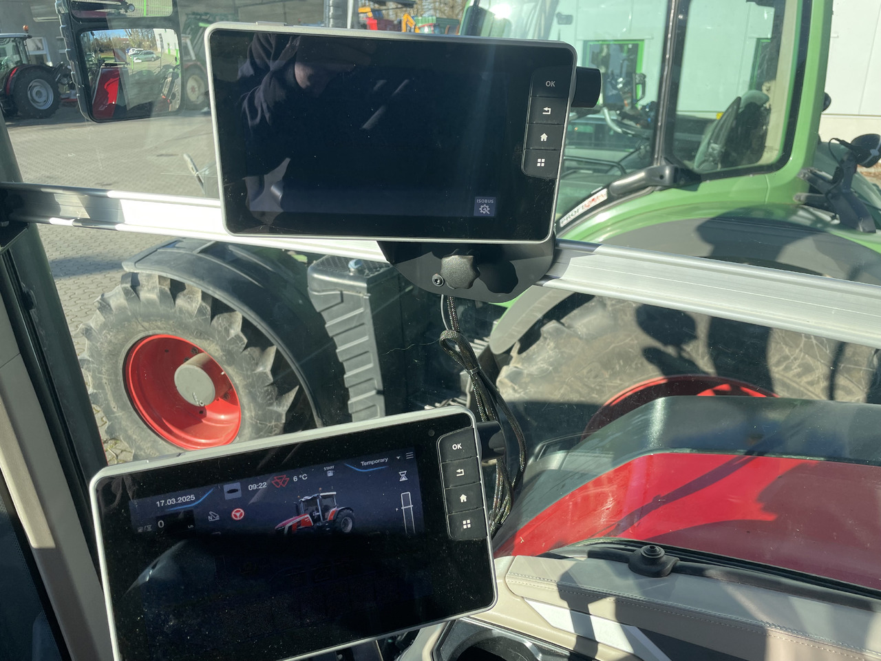 Massey Ferguson 8S.265 Dyna-VT EXCLUSIVE - Tracteur agricole: photos 5 Massey Ferguson 8S.265 Dyna-VT EXCLUSIVE - Tracteur agricole: photos 5