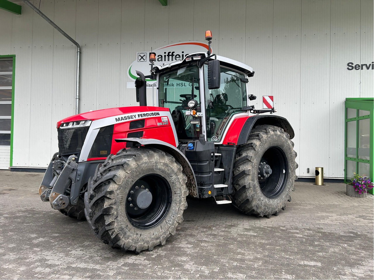 Massey Ferguson 8S.285 DynaVT Exclusive - Tracteur agricole: photos 1 Massey Ferguson 8S.285 DynaVT Exclusive - Tracteur agricole: photos 1