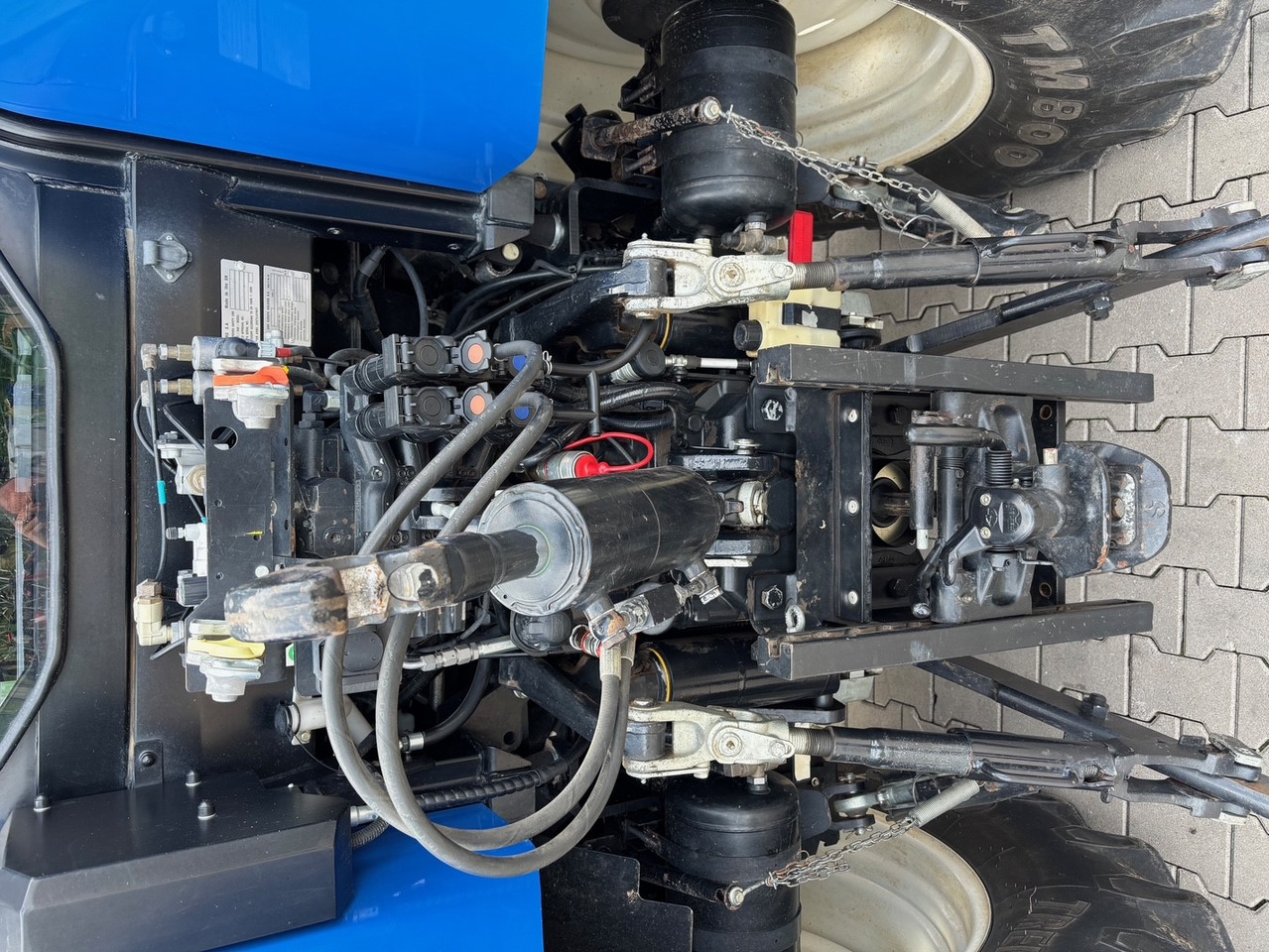 New Holland T6.140 Auto Command - Tracteur agricole: photos 5 New Holland T6.140 Auto Command - Tracteur agricole: photos 5