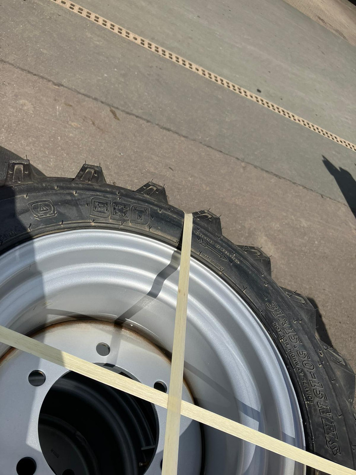 Schäffer Bereifung 31x15.5-15 AS - Matériel d'élevage: photos 2 Schäffer Bereifung 31x15.5-15 AS - Matériel d'élevage: photos 2