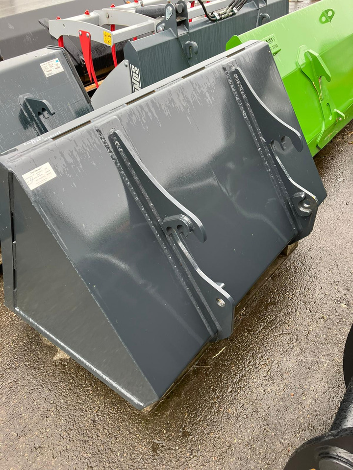 Schäffer Leichtgutschaufel 1,30 m 640 - Matériel d'élevage: photos 1 Schäffer Leichtgutschaufel 1,30 m 640 - Matériel d'élevage: photos 1