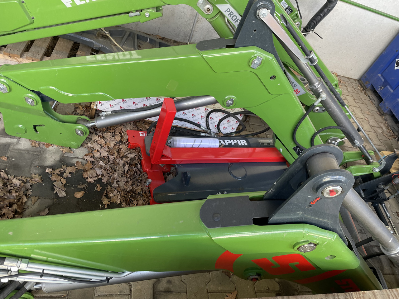 Stoll Profiline FZ 36-20 - Chargeur frontal pour tracteur: photos 1 Stoll Profiline FZ 36-20 - Chargeur frontal pour tracteur: photos 1