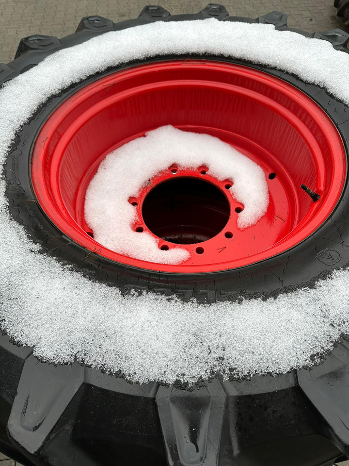 Trelleborg 600/65R28 710/70R38 - Pneus et jantes: photos 2 Trelleborg 600/65R28 710/70R38 - Pneus et jantes: photos 2