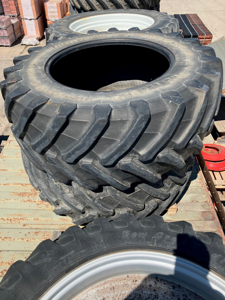 Trelleborg 650/65R38 TM1000 - Pneus et jantes: photos 1 Trelleborg 650/65R38 TM1000 - Pneus et jantes: photos 1