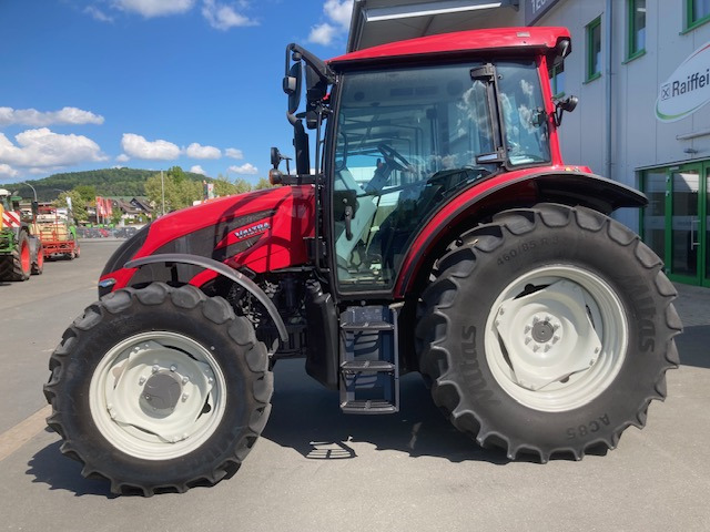 Valtra A105 MH4 - Tracteur agricole: photos 1 Valtra A105 MH4 - Tracteur agricole: photos 1