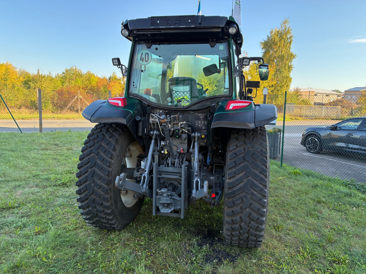 Valtra A114MH4 AC 71.5 - Tracteur agricole: photos 5 Valtra A114MH4 AC 71.5 - Tracteur agricole: photos 5