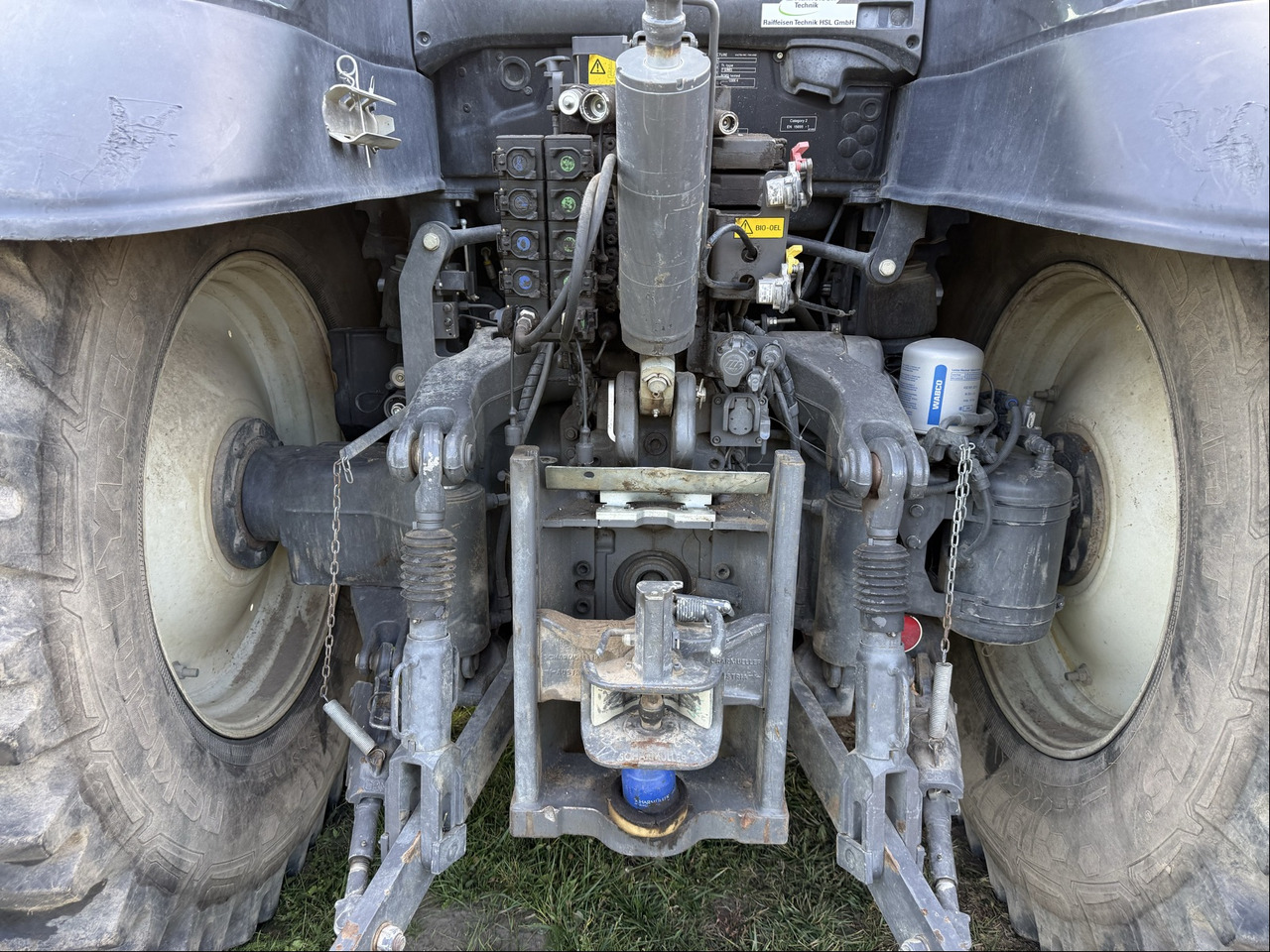 Valtra T 254 Versu - Tracteur agricole: photos 2 Valtra T 254 Versu - Tracteur agricole: photos 2