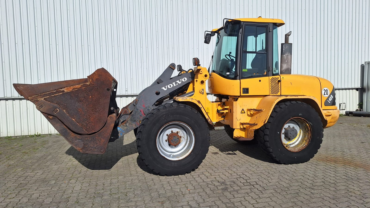 Volvo Radlader L 40 B TP - Chargeuse: photos 1 Volvo Radlader L 40 B TP - Chargeuse: photos 1