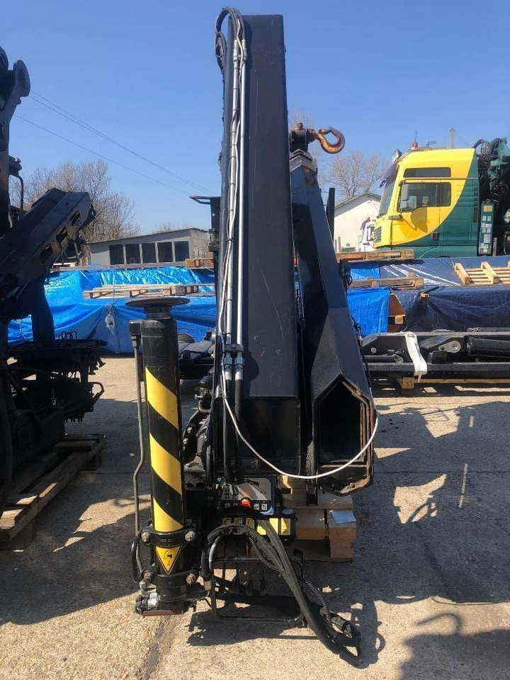 Hiab 111 B-2 Duo - Grue auxiliaire pour Camion: photos 2 Hiab 111 B-2 Duo - Grue auxiliaire pour Camion: photos 2