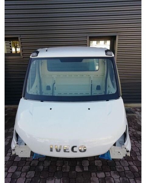 Iveco DAILY Euro 6 - Cabine et intérieur pour Camion: photos 1 Iveco DAILY Euro 6 - Cabine et intérieur pour Camion: photos 1