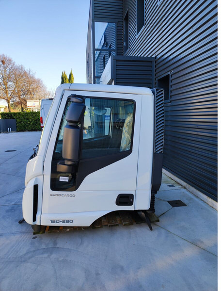 Iveco Eurocargo E6 - Cabine et intérieur pour Camion: photos 5 Iveco Eurocargo E6 - Cabine et intérieur pour Camion: photos 5