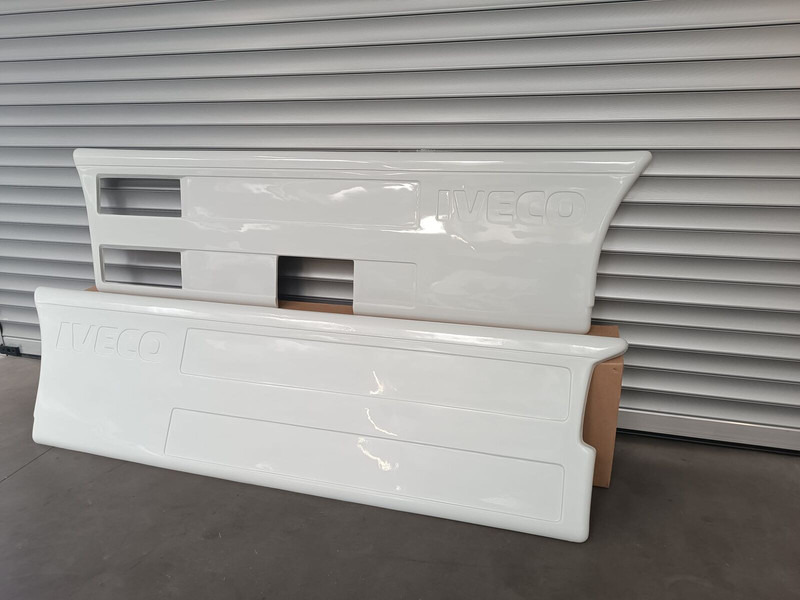 Iveco Fairings - Sideskirts - Pare-chocs pour Camion: photos 4 Iveco Fairings - Sideskirts - Pare-chocs pour Camion: photos 4