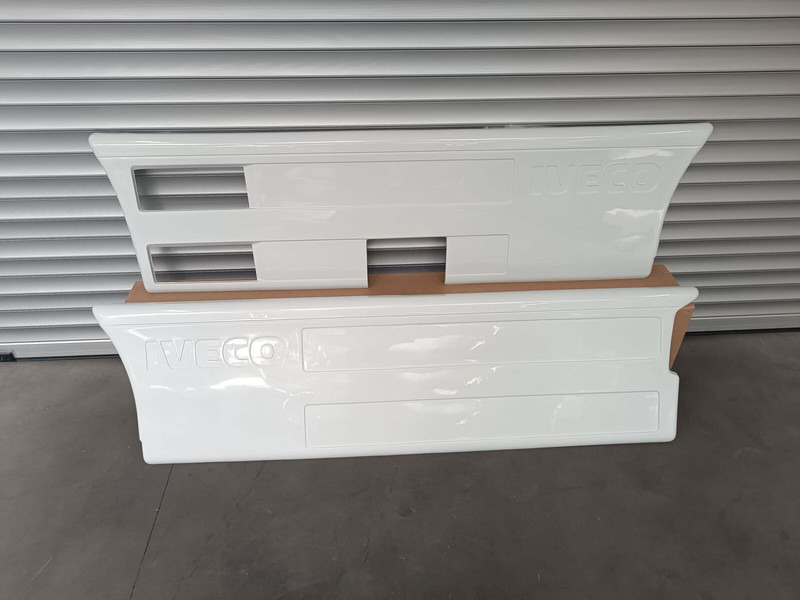 Iveco Fairings - Sideskirts - Pare-chocs pour Camion: photos 1 Iveco Fairings - Sideskirts - Pare-chocs pour Camion: photos 1