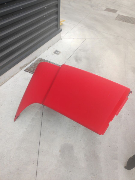 Iveco Hi-Way - Carrosserie et extérieur pour Camion: photos 5 Iveco Hi-Way - Carrosserie et extérieur pour Camion: photos 5