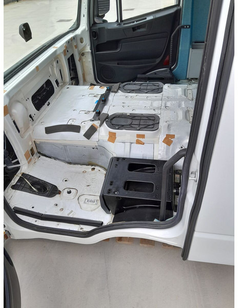 Cabine et intérieur pour Camion neuf Iveco Trakker E6: photos 10