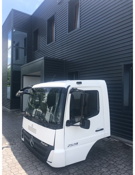 Mercedes-Benz AXOR EURO 4 EURO 5 - Cabine et intérieur pour Camion: photos 4 Mercedes-Benz AXOR EURO 4 EURO 5 - Cabine et intérieur pour Camion: photos 4