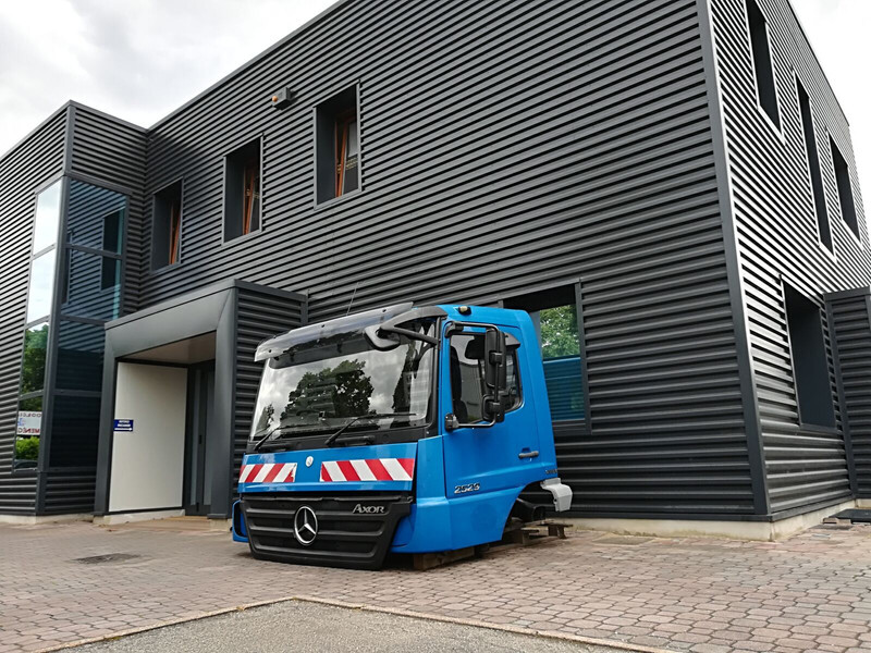 Mercedes-Benz AXOR EURO 4 EURO 5 - Cabine et intérieur pour Camion: photos 1 Mercedes-Benz AXOR EURO 4 EURO 5 - Cabine et intérieur pour Camion: photos 1