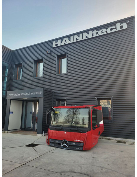 Mercedes-Benz Actros - Cabine et intérieur pour Camion: photos 2 Mercedes-Benz Actros - Cabine et intérieur pour Camion: photos 2