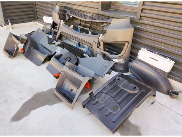 Mercedes-Benz MP4 - Cabine et intérieur pour Camion: photos 5 Mercedes-Benz MP4 - Cabine et intérieur pour Camion: photos 5