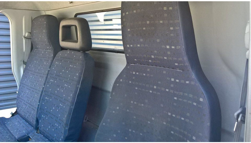 Cabine et intérieur pour Camion Mitsubishi CANTER "C": photos 9
