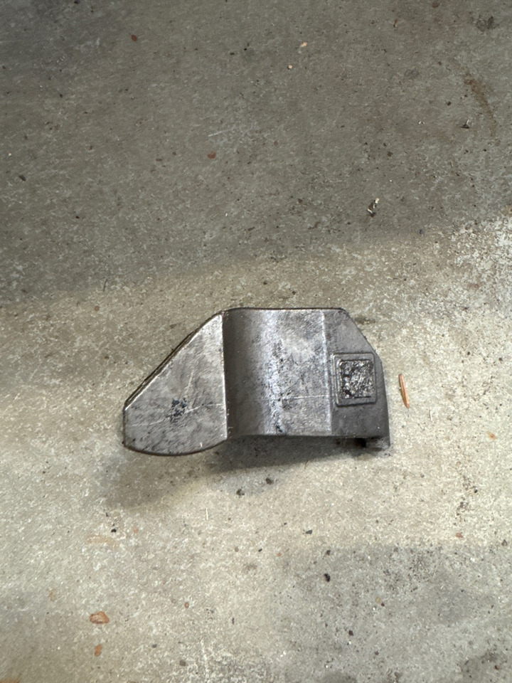 DAF BRACKET INJEKTOR 1791123 - Moteur et pièces pour Camion: photos 1 DAF BRACKET INJEKTOR 1791123 - Moteur et pièces pour Camion: photos 1